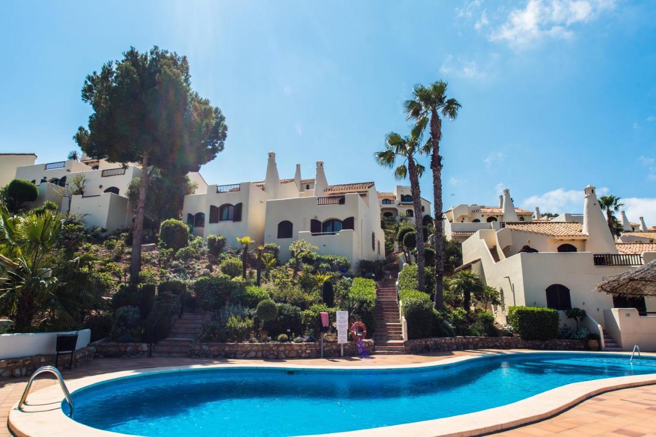 Villa Mediterránea: Spacious Luxury with Sea Views Atamaria Exterior photo